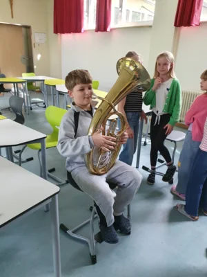 Foto des Albums: Besuch des Musikvereins Wollbach im Schulhaus Hollstadt