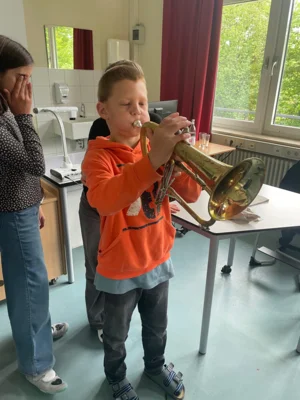 Foto des Albums: Besuch des Musikvereins Wollbach im Schulhaus Hollstadt