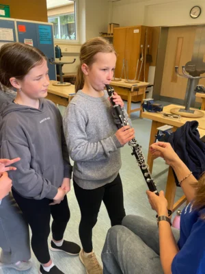 Foto des Albums: Besuch des Musikvereins Wollbach im Schulhaus Hollstadt