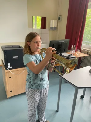 Foto des Albums: Besuch des Musikvereins Wollbach im Schulhaus Hollstadt