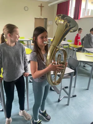 Foto des Albums: Besuch des Musikvereins Wollbach im Schulhaus Hollstadt