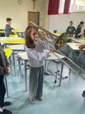 Foto des Albums: Besuch des Musikvereins Wollbach im Schulhaus Hollstadt