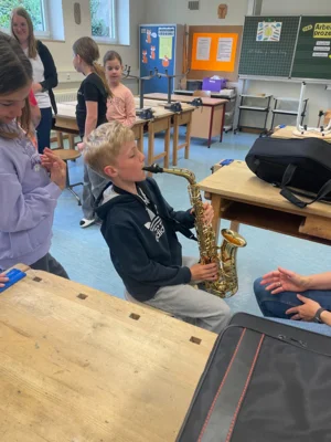 Foto des Albums: Besuch des Musikvereins Wollbach im Schulhaus Hollstadt