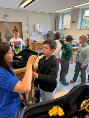 Foto des Albums: Besuch des Musikvereins Wollbach im Schulhaus Hollstadt