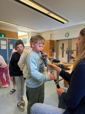 Foto des Albums: Besuch des Musikvereins Wollbach im Schulhaus Hollstadt