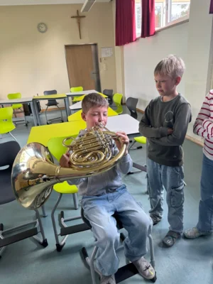 Foto des Albums: Besuch des Musikvereins Wollbach im Schulhaus Hollstadt