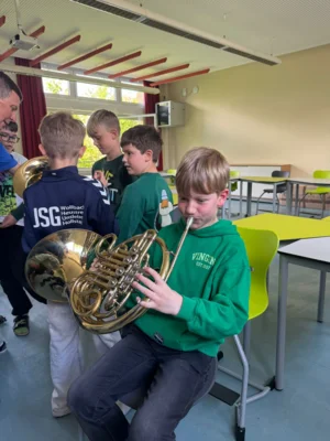 Foto des Albums: Besuch des Musikvereins Wollbach im Schulhaus Hollstadt