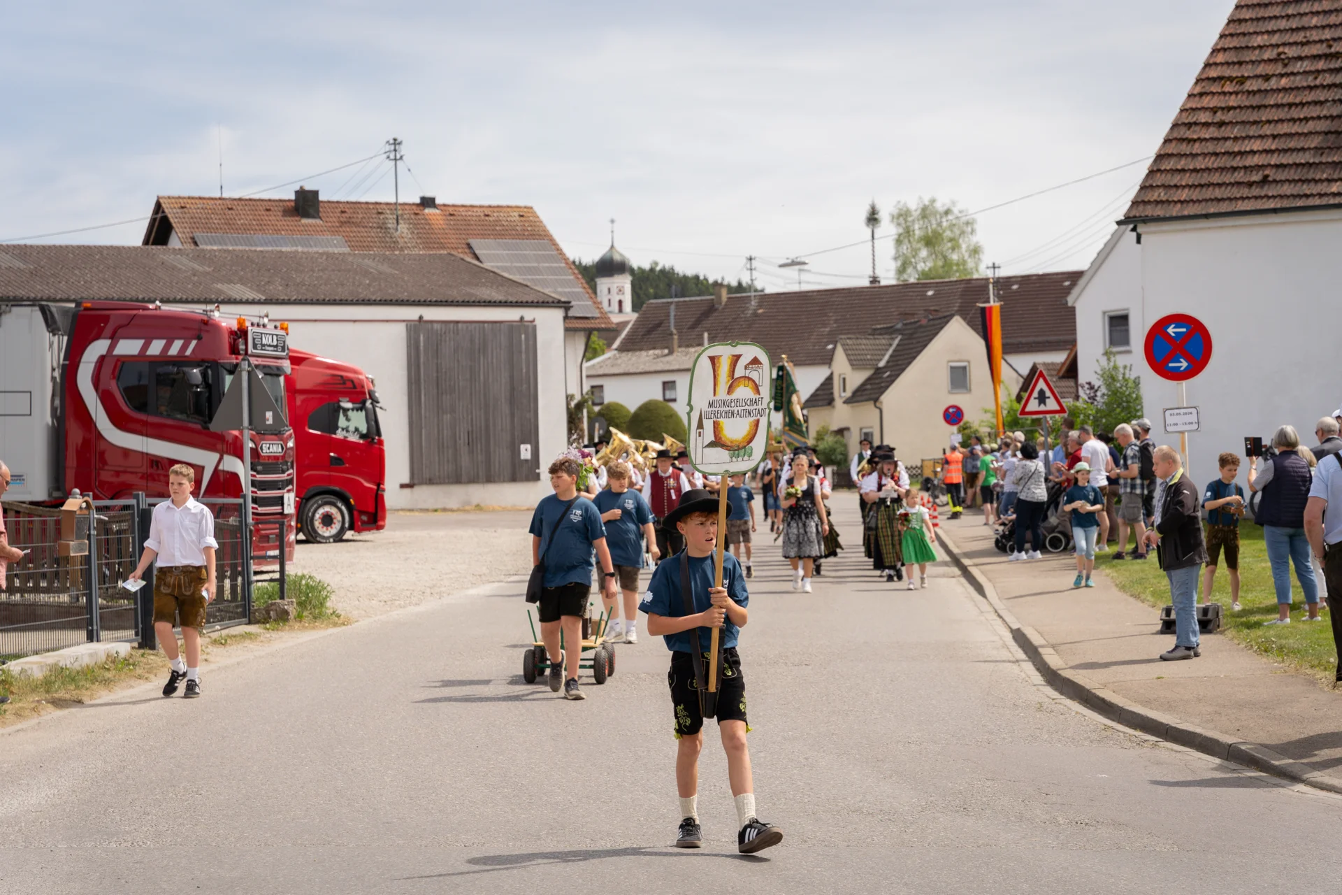 Bild: Festumzug Gannertshofen