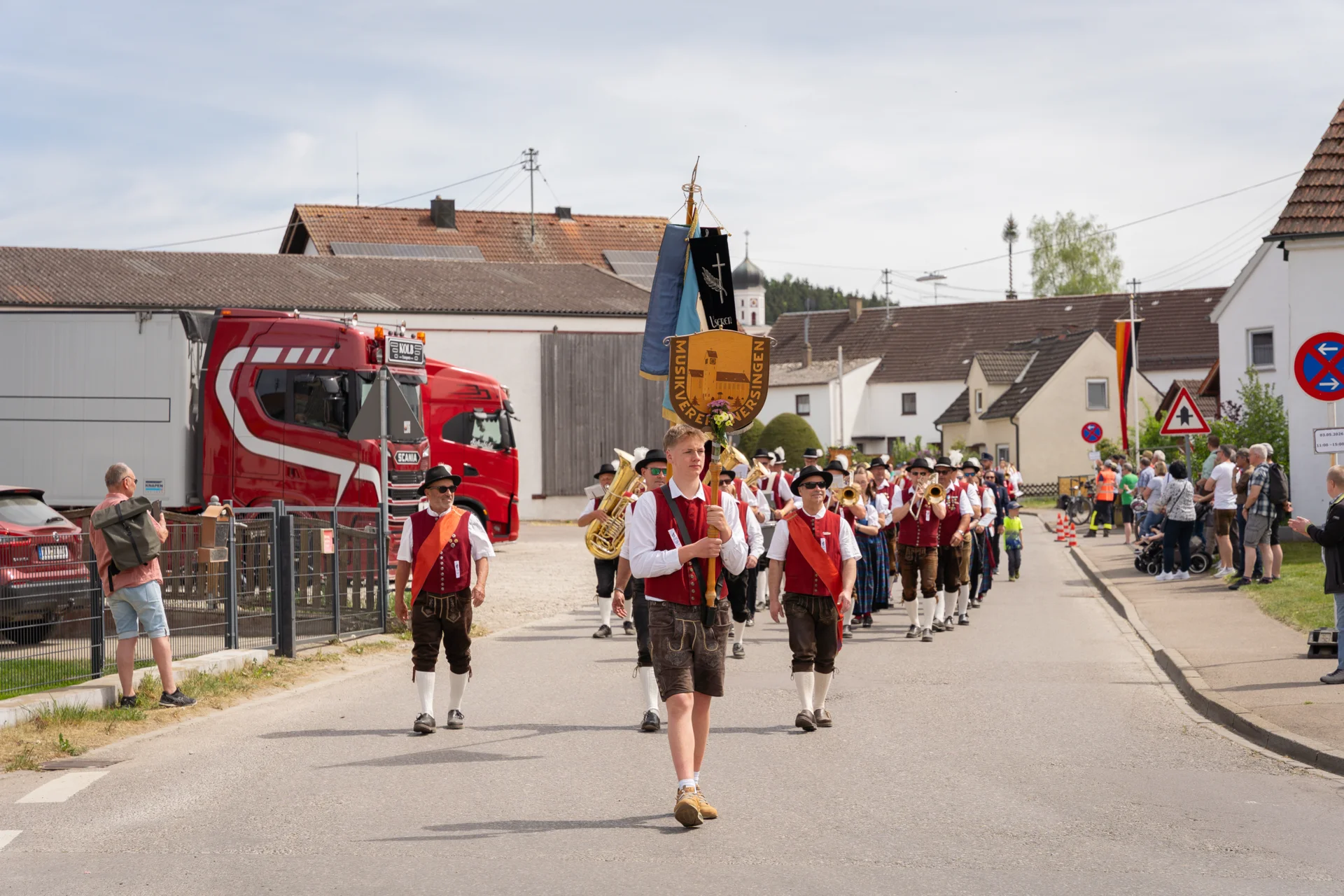 Bild: Festumzug Gannertshofen