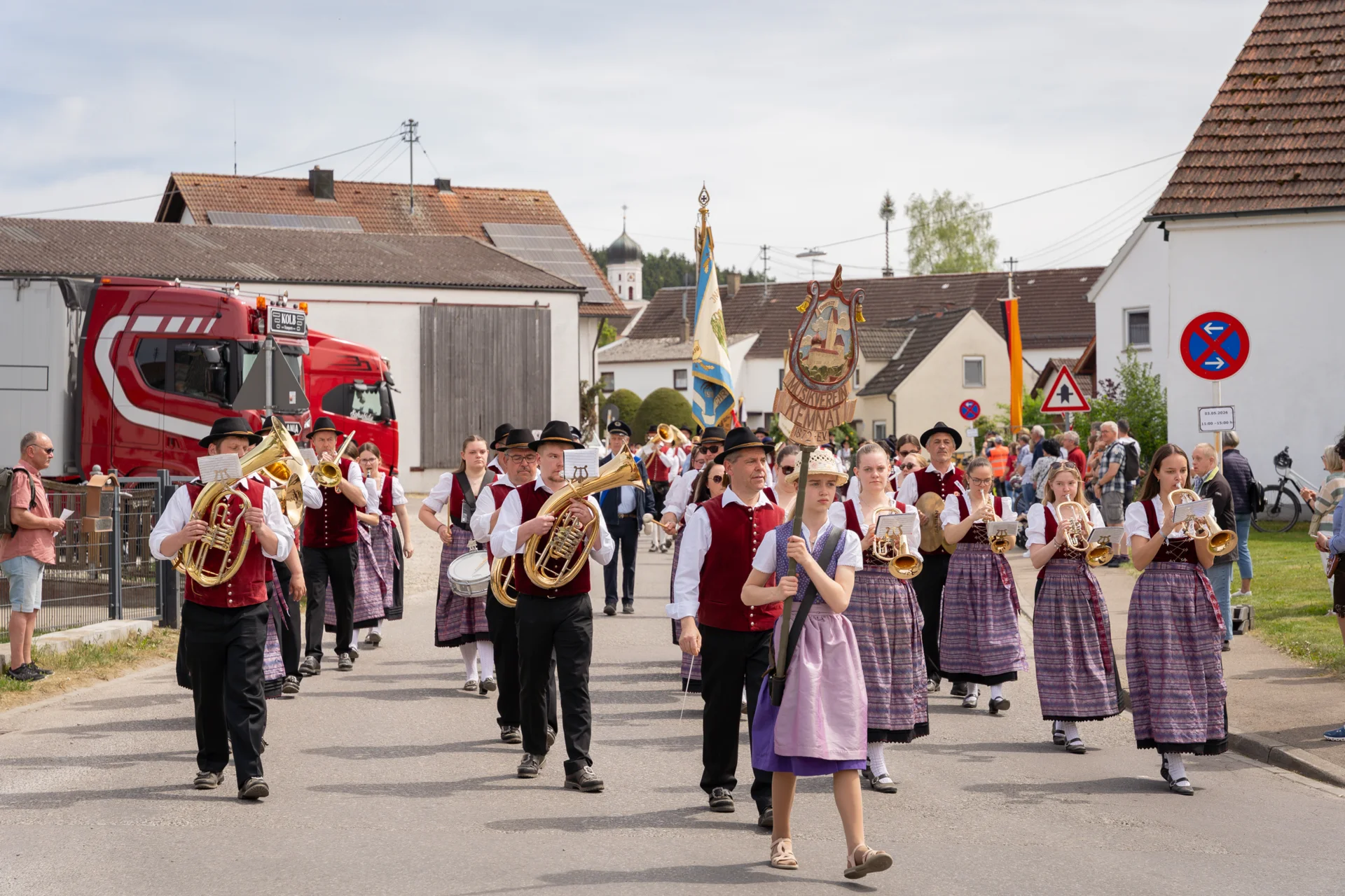 Bild: Festumzug Gannertshofen