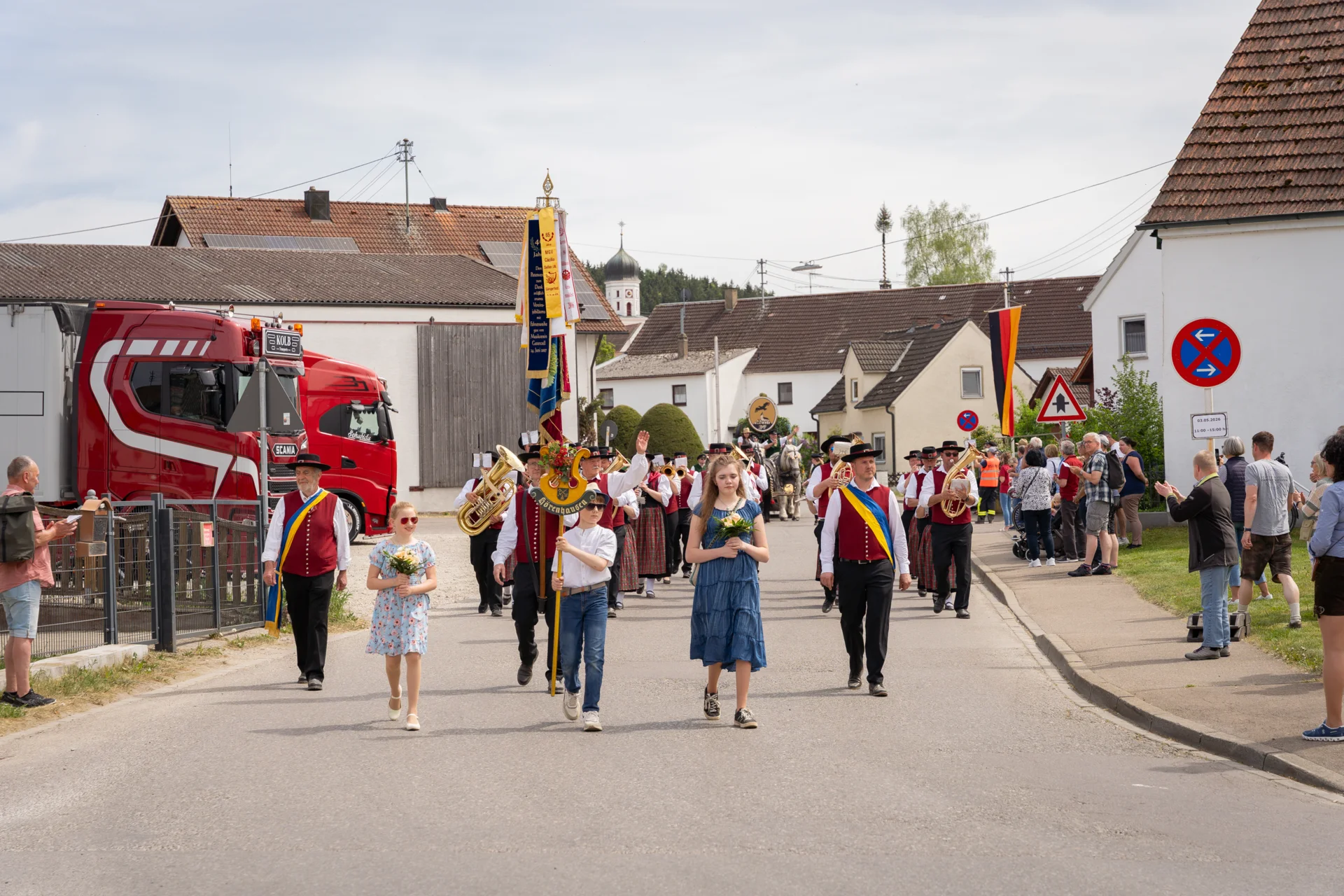Bild: Festumzug Gannertshofen