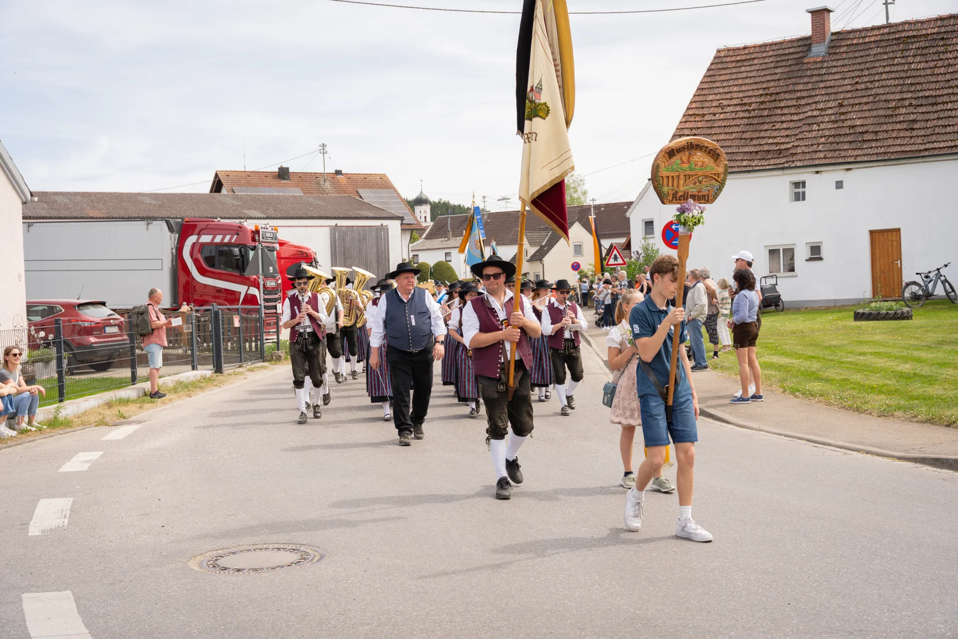 Bild: Festumzug Gannertshofen
