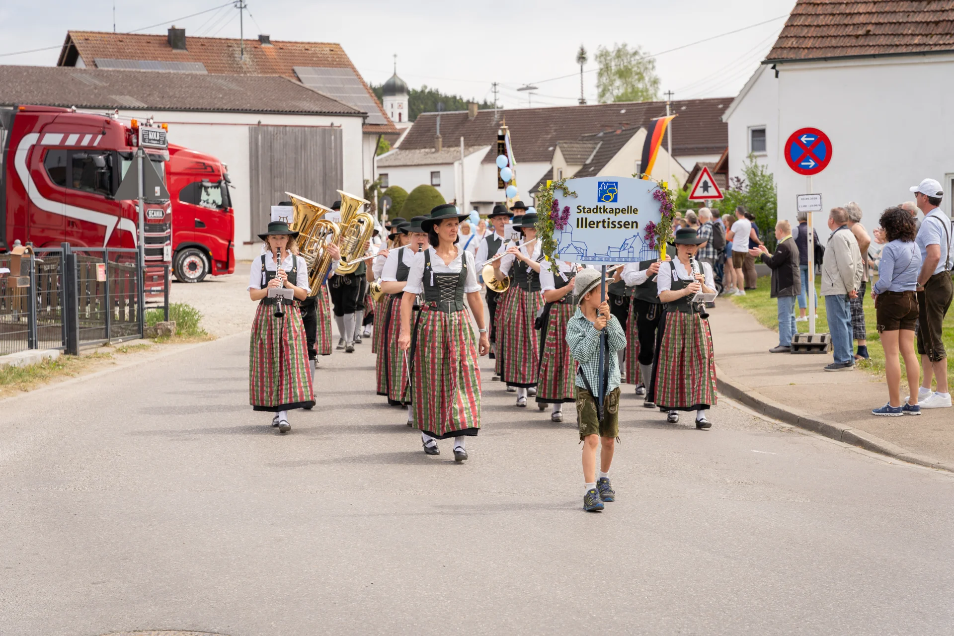 Bild: Festumzug Gannertshofen