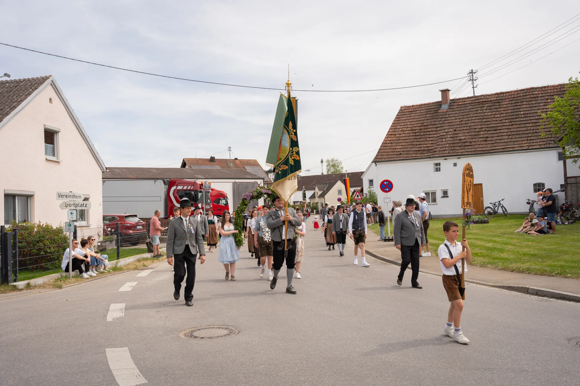 Bild: Festumzug Gannertshofen