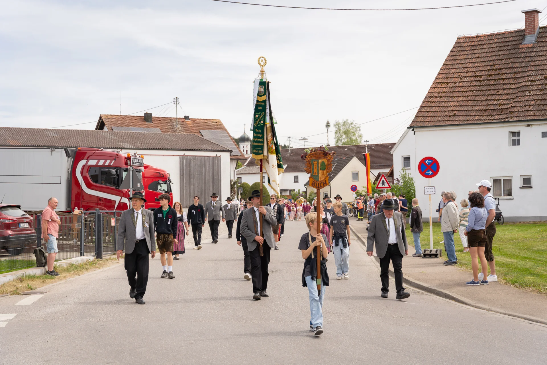 Bild: Festumzug Gannertshofen