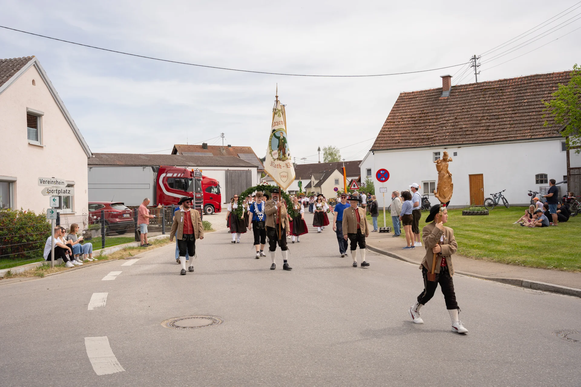 Bild: Festumzug Gannertshofen