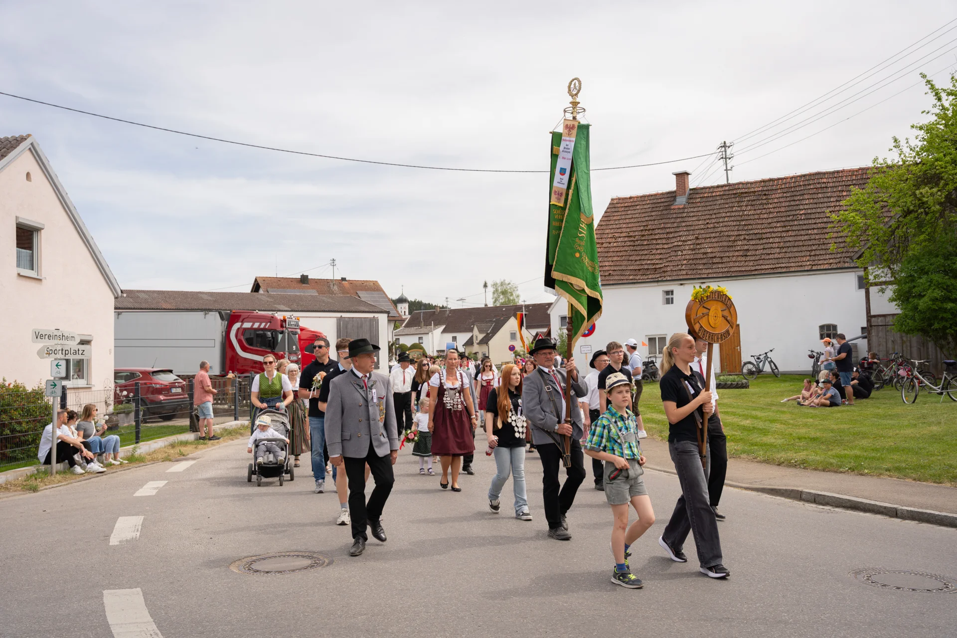 Bild: Festumzug Gannertshofen