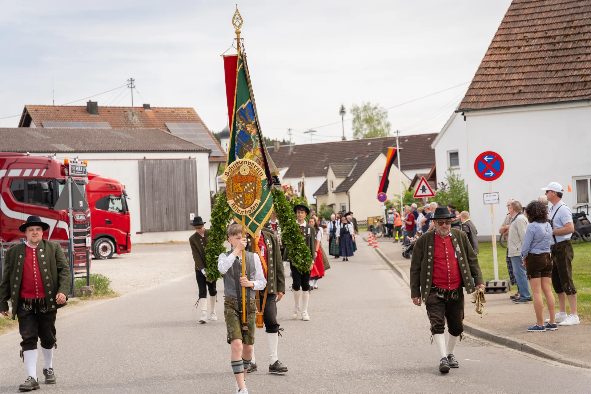 Bild: Festumzug Gannertshofen