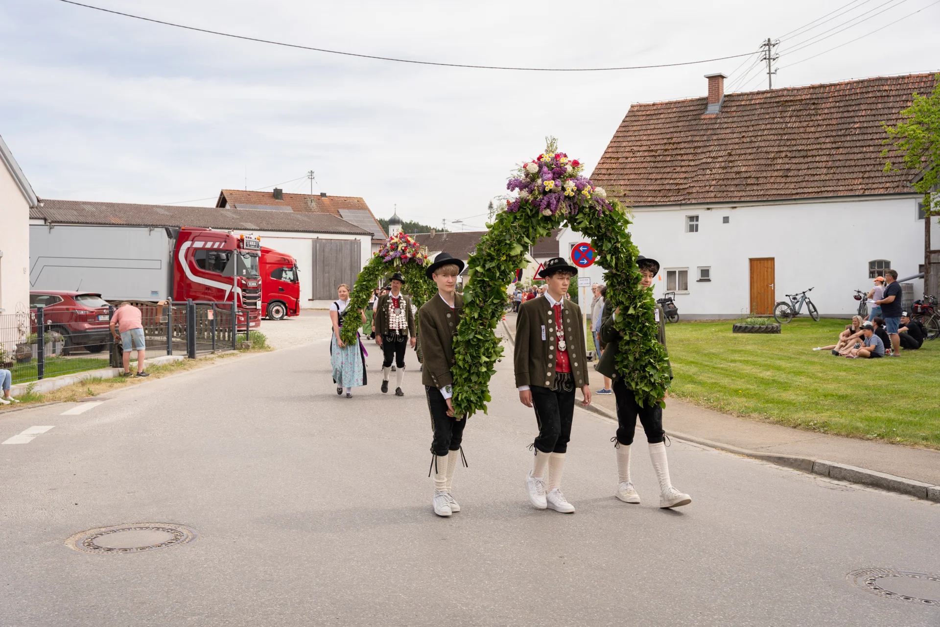 Bild: Festumzug Gannertshofen
