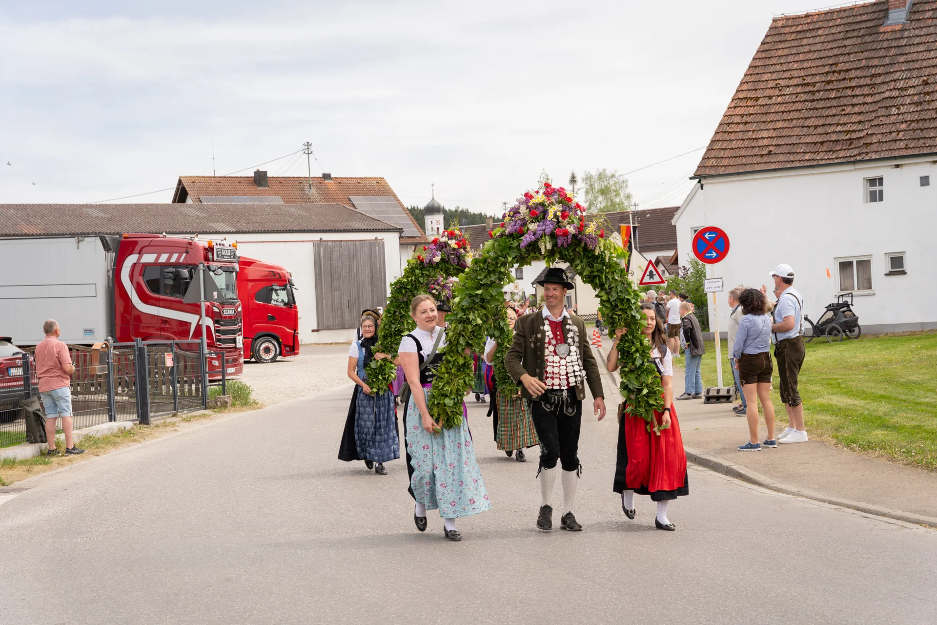 Bild: Festumzug Gannertshofen