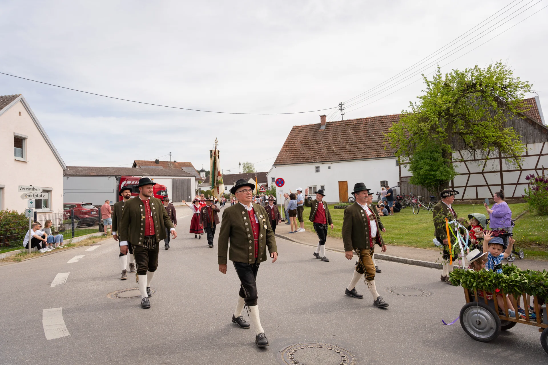 Bild: Festumzug Gannertshofen