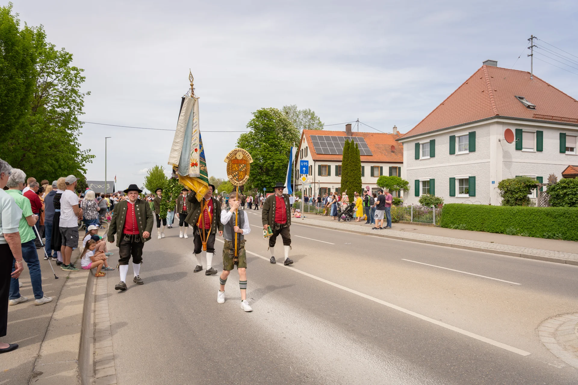 Bild: Festumzug Gannertshofen