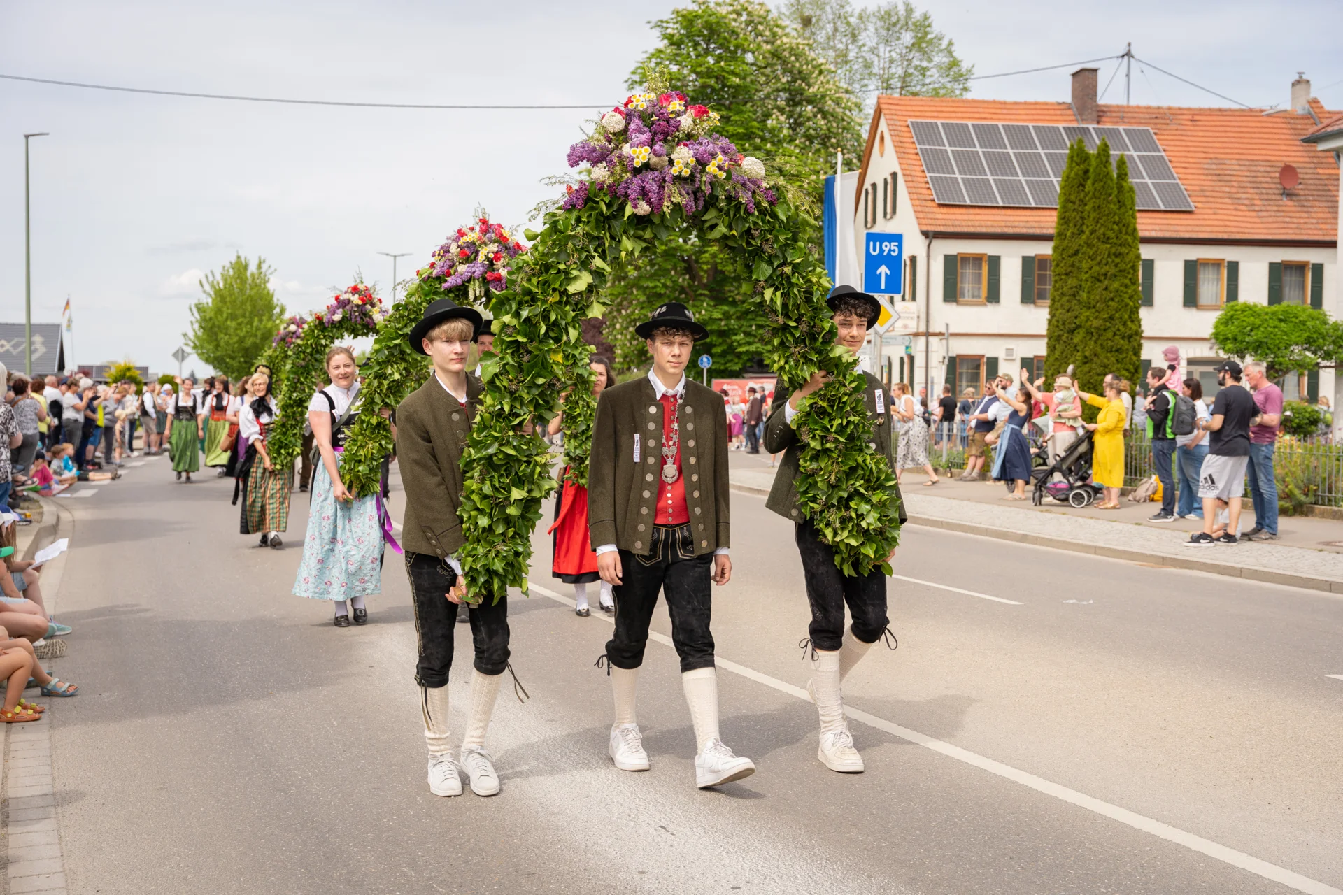 Bild: Festumzug Gannertshofen