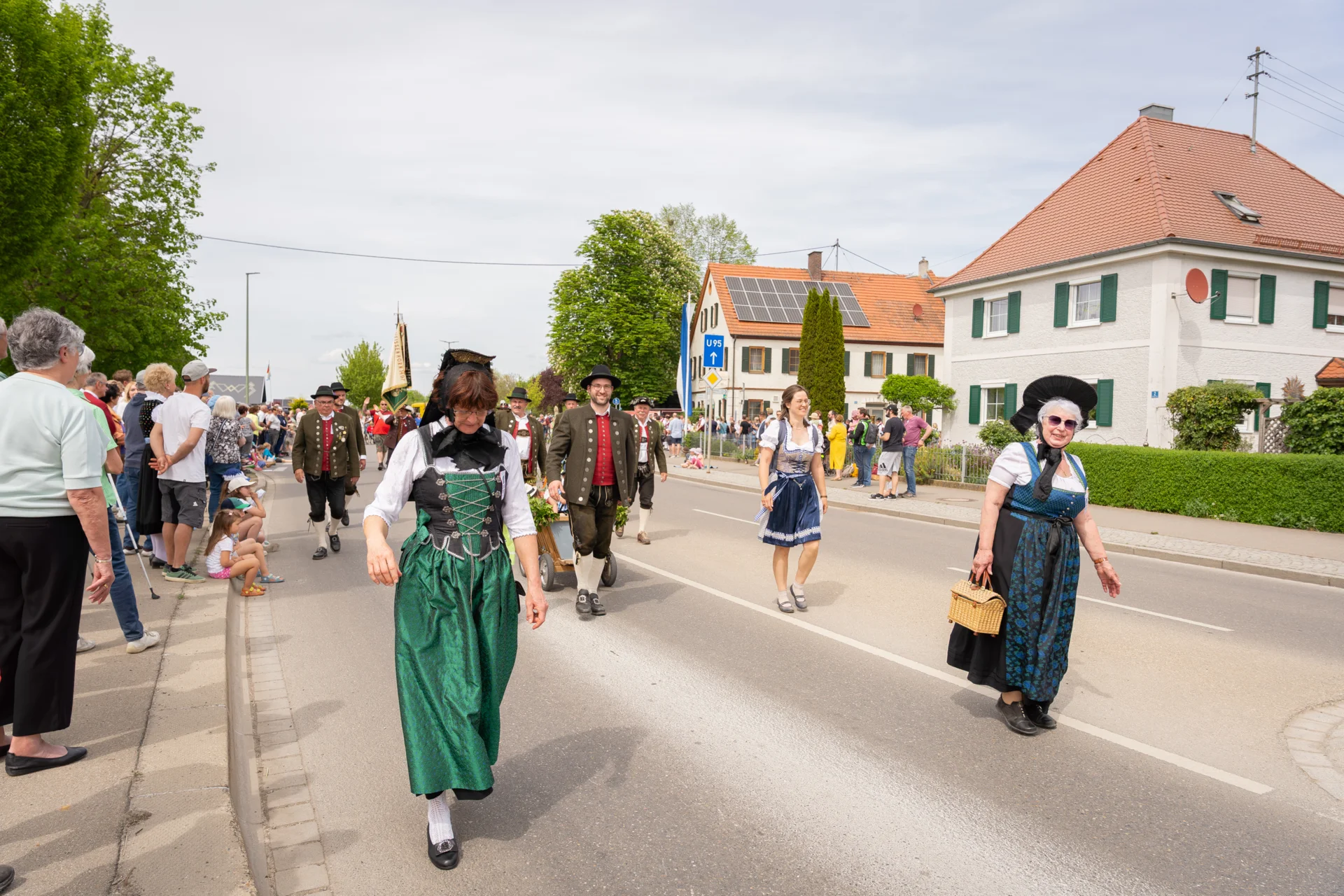 Bild: Festumzug Gannertshofen