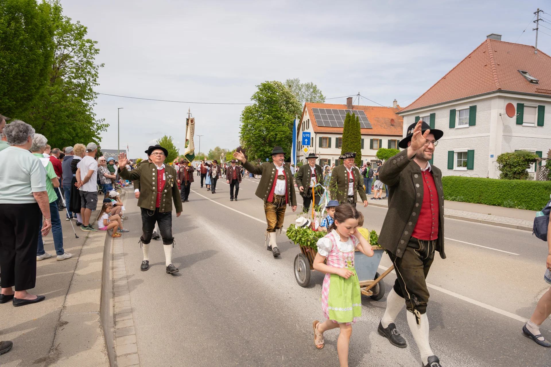 Bild: Festumzug Gannertshofen
