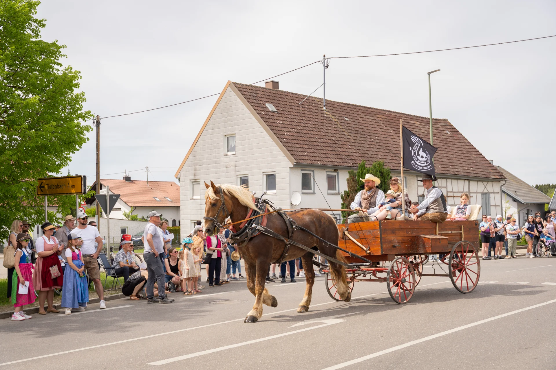 Bild: Festumzug Gannertshofen