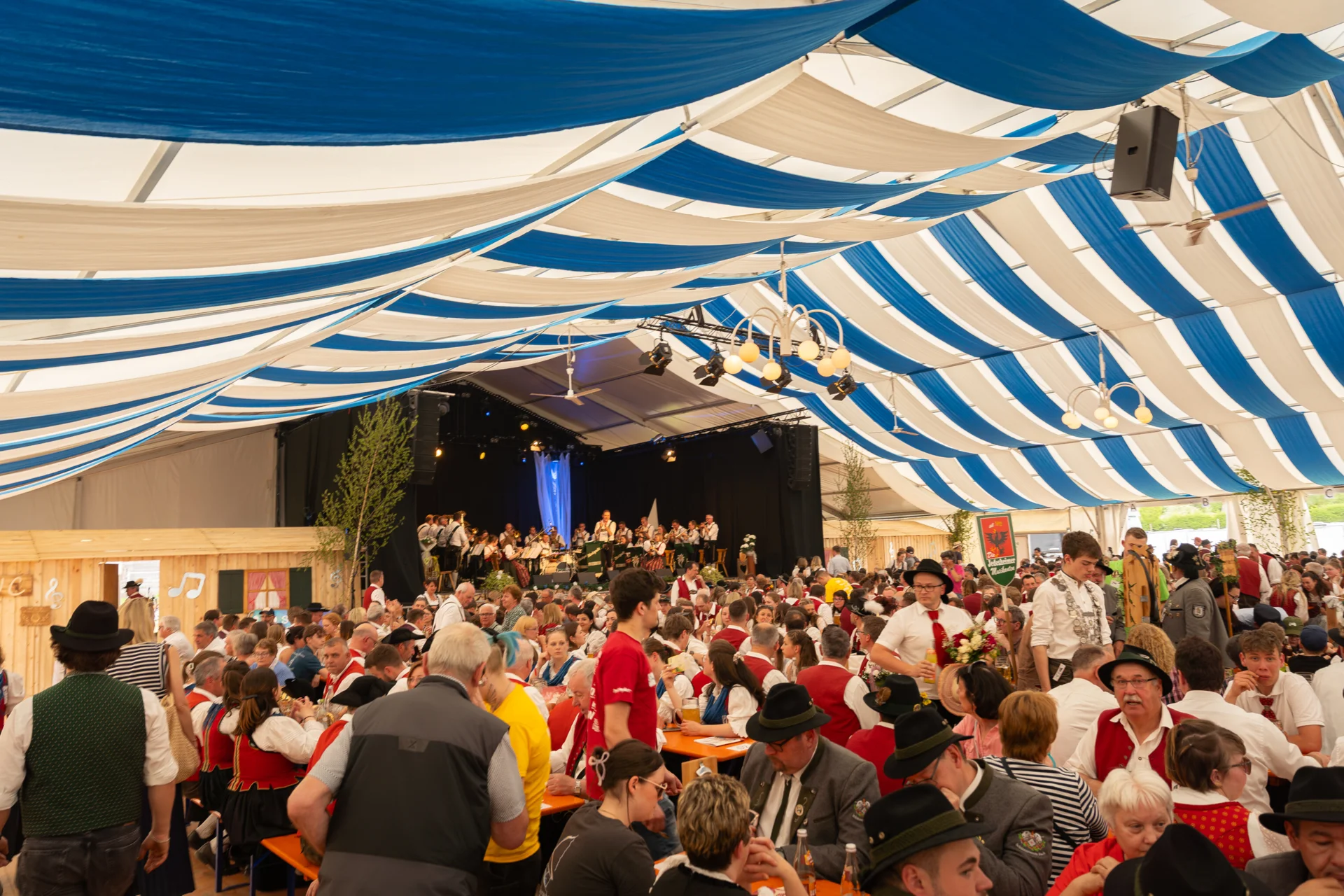 Bild: Festumzug Gannertshofen