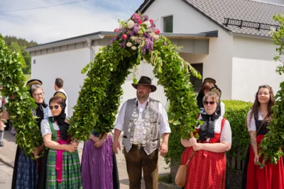 Festumzug Gannertshofen  (Bild vergr&ouml;&szlig;ern)