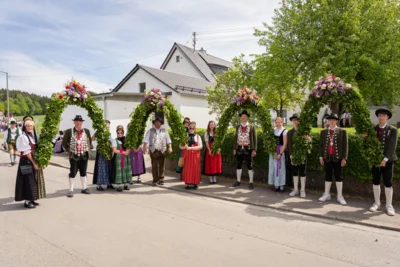 Festumzug Gannertshofen  (Bild vergr&ouml;&szlig;ern)
