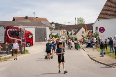 Festumzug Gannertshofen  (Bild vergr&ouml;&szlig;ern)