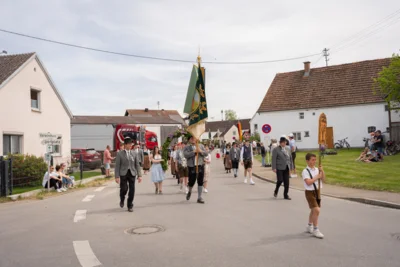 Festumzug Gannertshofen  (Bild vergr&ouml;&szlig;ern)