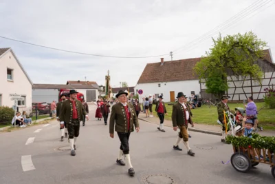 Festumzug Gannertshofen  (Bild vergr&ouml;&szlig;ern)