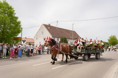 Festumzug Gannertshofen  (Bild vergr&ouml;&szlig;ern)