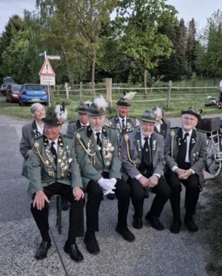 Foto des Albums: Vogelschießen 2026 Zapfenstreich
