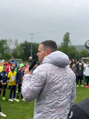 Foto des Albums: Der Junge mit der Deutschlandfahne 2026