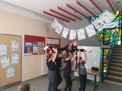 Foto des Albums: Offene Bühne im Schulhaus Hollstadt  - der Talentschuppen