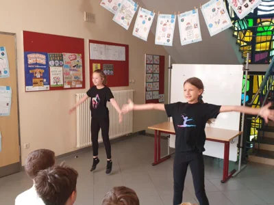 Foto des Albums: Offene Bühne im Schulhaus Hollstadt  - der Talentschuppen