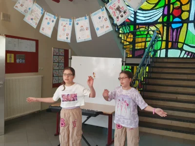 Foto des Albums: Offene Bühne im Schulhaus Hollstadt  - der Talentschuppen