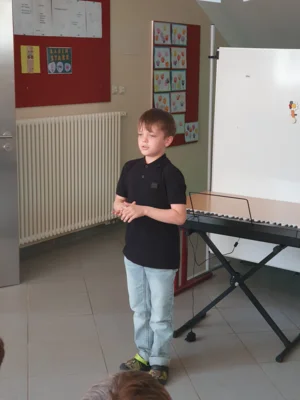 Foto des Albums: Offene Bühne im Schulhaus Hollstadt  - der Talentschuppen