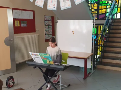 Foto des Albums: Offene Bühne im Schulhaus Hollstadt  - der Talentschuppen