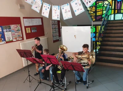 Foto des Albums: Offene Bühne im Schulhaus Hollstadt  - der Talentschuppen