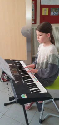 Foto des Albums: Offene Bühne im Schulhaus Hollstadt  - der Talentschuppen