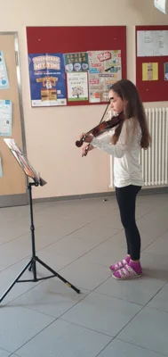 Foto des Albums: Offene Bühne im Schulhaus Hollstadt  - der Talentschuppen