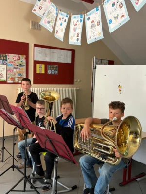 Foto des Albums: Offene Bühne im Schulhaus Hollstadt  - der Talentschuppen