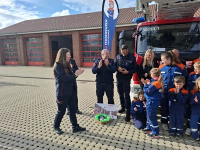 Foto des Albums: Scheckübergabe Jugendfeuerwehren Stadt Pritzwalk
