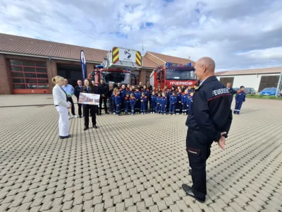 Foto des Albums: Scheckübergabe Jugendfeuerwehren Stadt Pritzwalk
